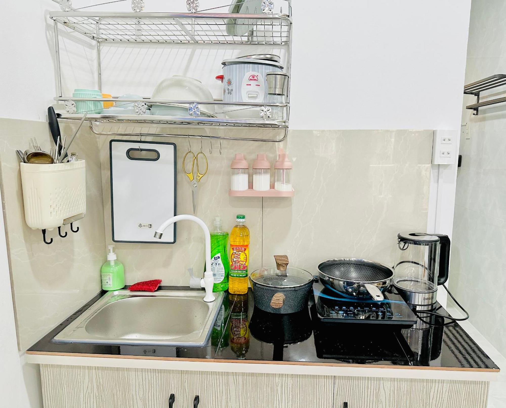 Spacious 1 Bedroom With Balcony Căn hộ *